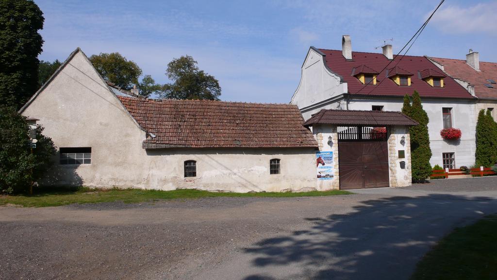 Penzion Padrtuv Mlyn Třebíč Buitenkant foto
