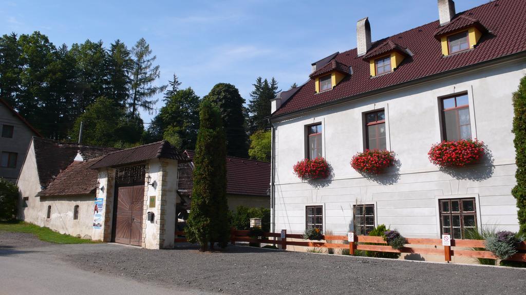 Penzion Padrtuv Mlyn Třebíč Buitenkant foto