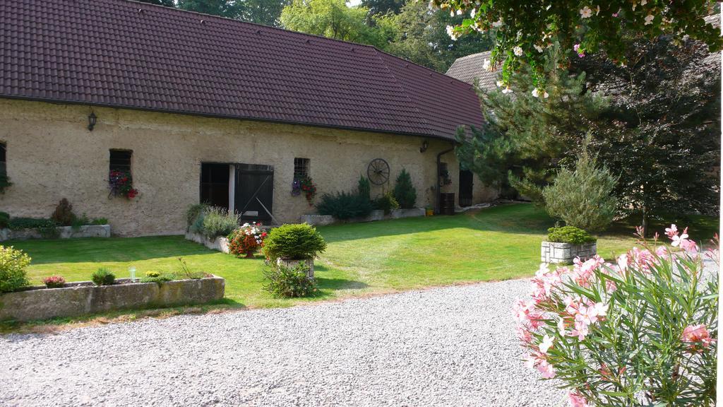 Penzion Padrtuv Mlyn Třebíč Buitenkant foto